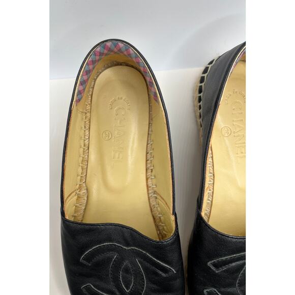 CHANEL Black Loafers with Iconic Quilted Design - Picture 8 of 10